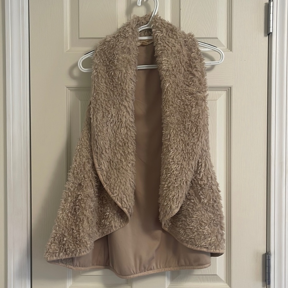 Cream/light camel vest